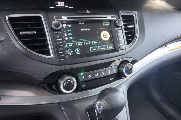 Used Honda CR-V 2016 2.0L two-wheel drive Urban Edition Audio And AC Panel