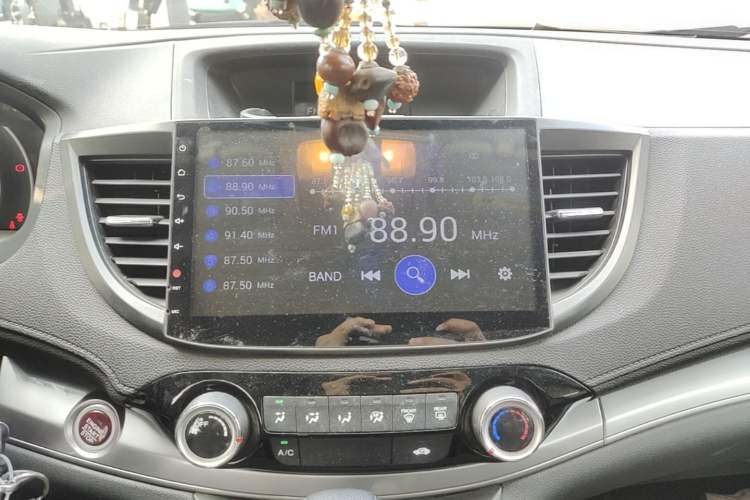 Used Honda CR-V 2016 2.0L two-wheel drive Urban Edition Audio And AC Panel