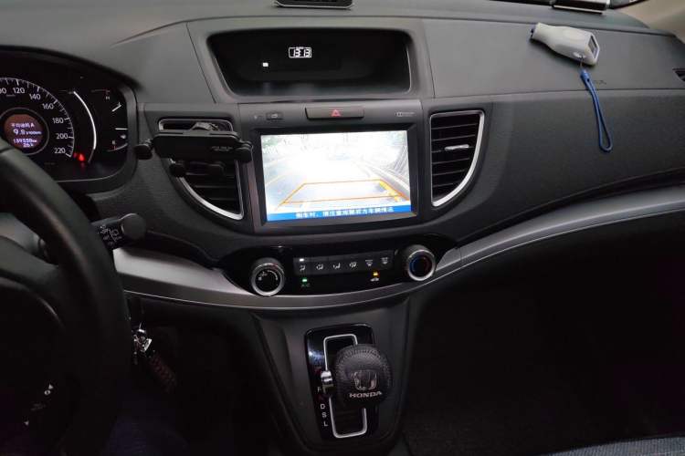 Used Honda CR-V 2016 2.0L two-wheel drive Urban Edition Audio And AC Panel