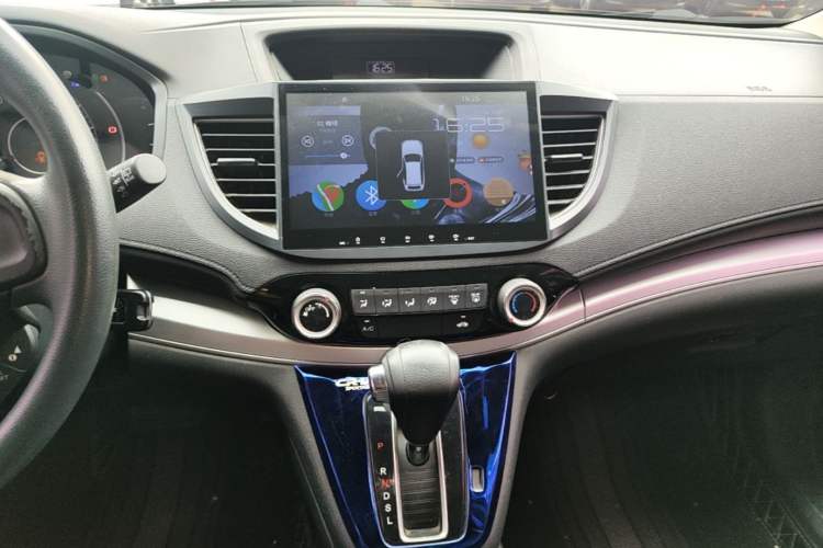 Used Honda CR-V 2016 2.0L Two-Wheel Drive Classic Edition Audio And AC Panel