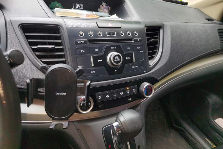Used Honda CR-V 2016 2.0L Two-Wheel Drive Classic Edition Audio And AC Panel