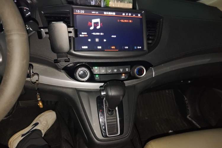 Used Honda CR-V 2016 2.0L Two-Wheel Drive Classic Edition Audio And AC Panel
