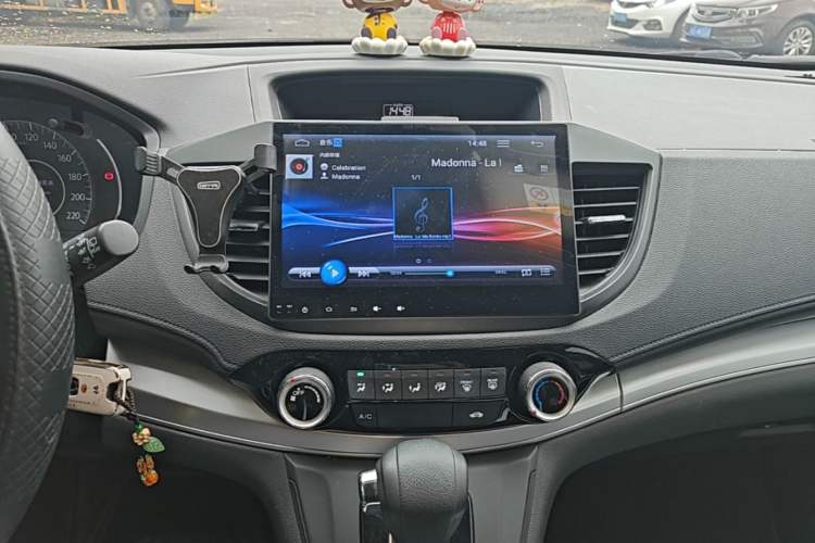 Used Honda CR-V 2016 2.0L two-wheel drive Urban Edition Audio And AC Panel