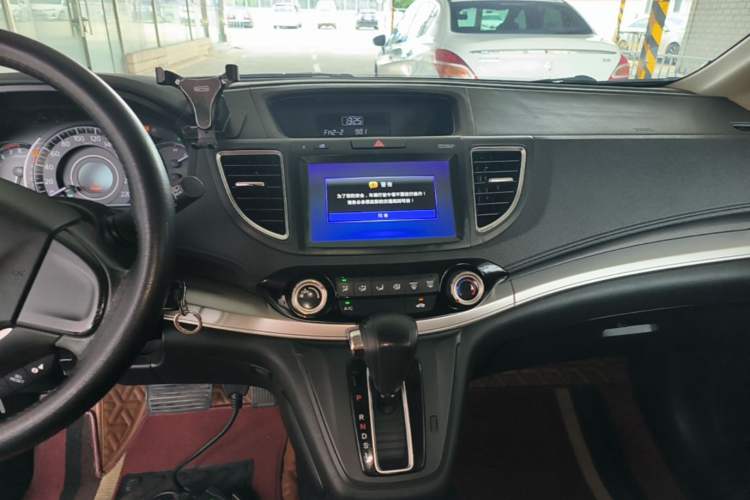 Used Honda CR-V 2016 2.0L two-wheel drive Urban Edition Audio And AC Panel