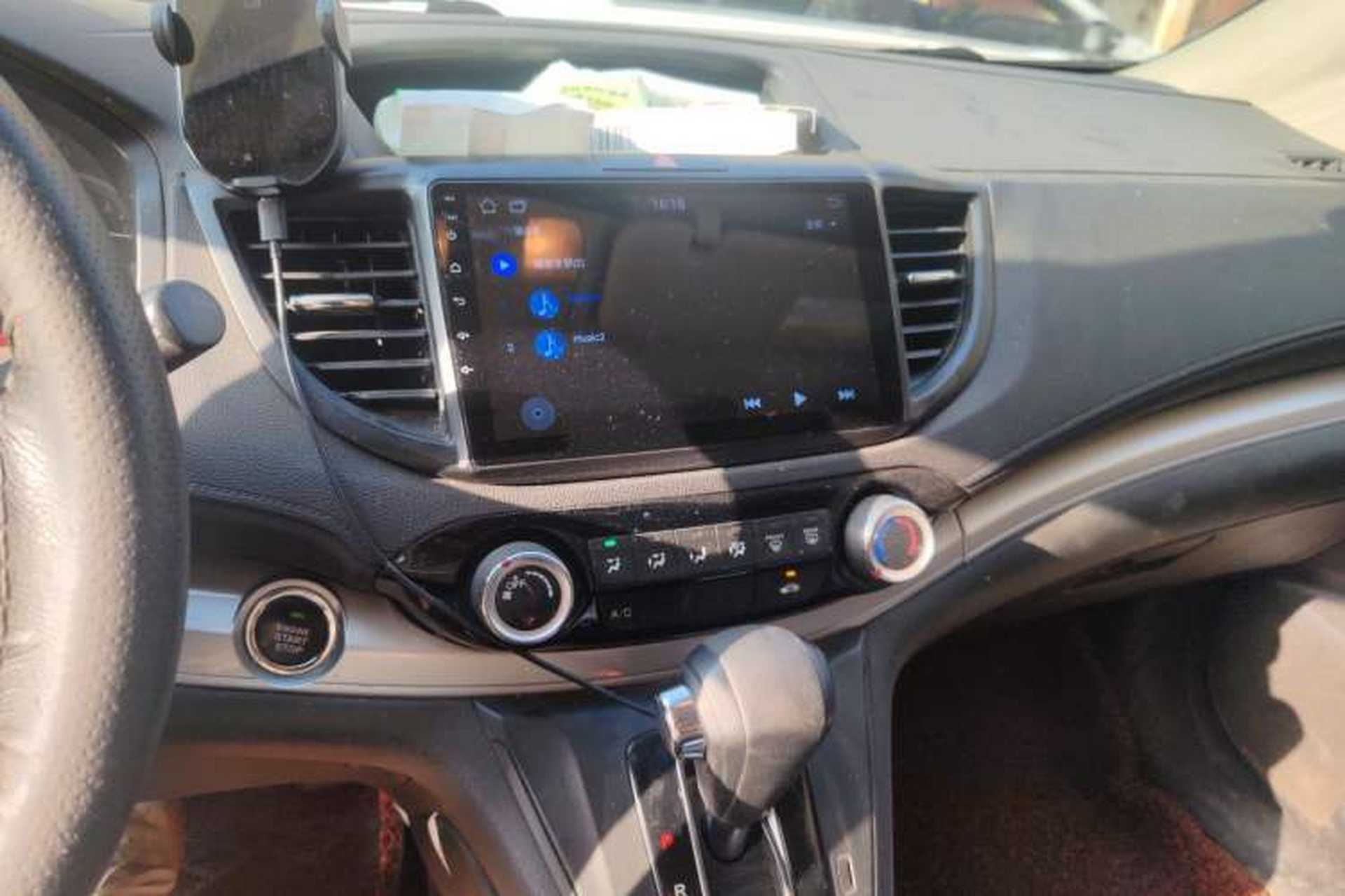 Used Honda CR-V 2016 2.0L two-wheel drive Urban Edition Audio And AC Panel