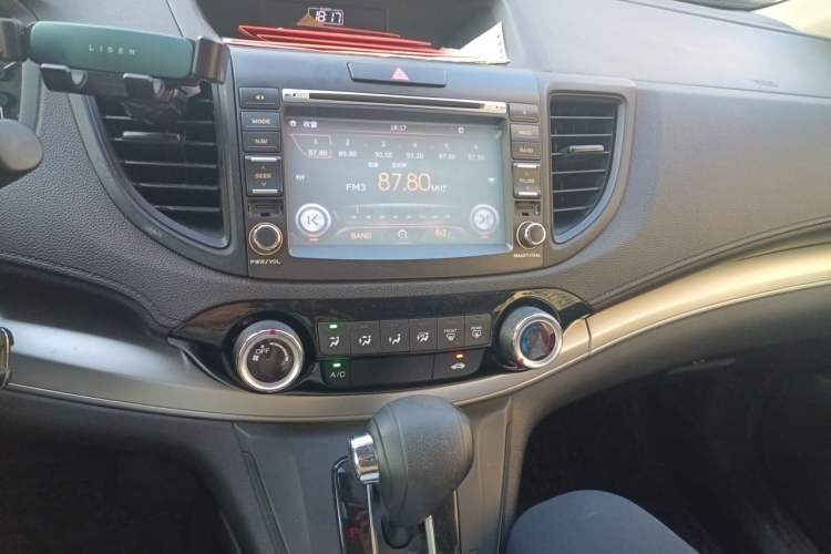 Used Honda CR-V 2016 2.0L Two-Wheel Drive Classic Edition Audio And AC Panel