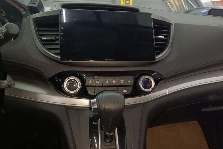 Used Honda CR-V 2016 2.0L two-wheel drive Urban Edition Audio And AC Panel