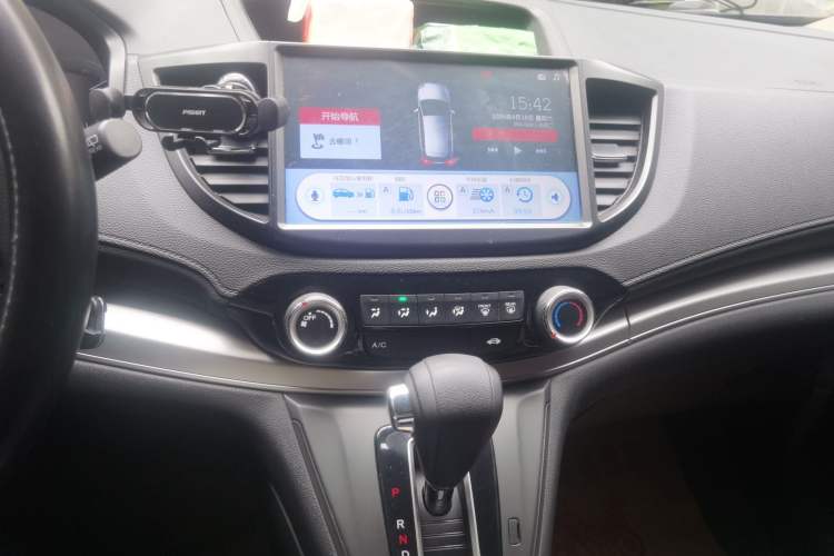 Used Honda CR-V 2016 2.0L two-wheel drive Urban Edition Audio And AC Panel