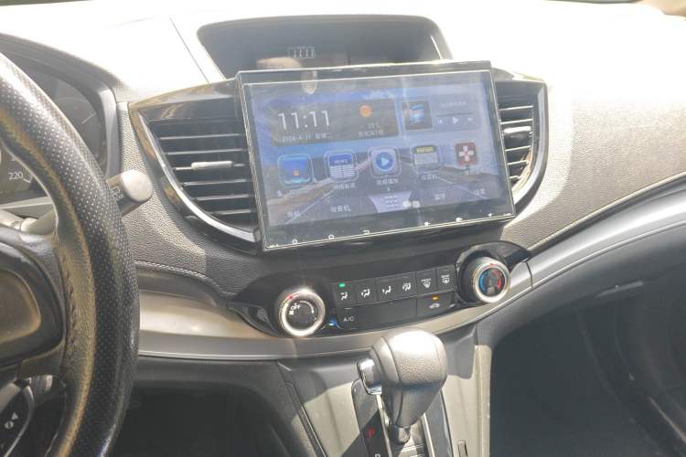 Used Honda CR-V 2016 2.0L two-wheel drive Urban Edition Audio And AC Panel