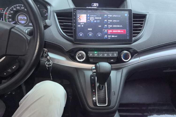 Used Honda CR-V 2016 2.0L Two-Wheel Drive Classic Edition Audio And AC Panel