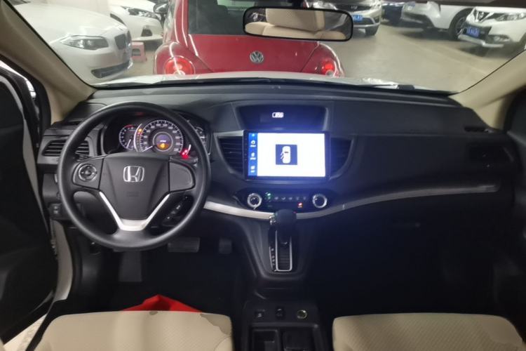 Used Honda CR-V 2016 2.0L Two-Wheel Drive Classic Edition Center Console