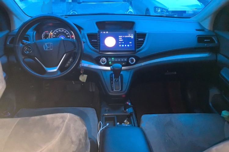 Used Honda CR-V 2016 2.0L two-wheel drive Urban Edition Center Console