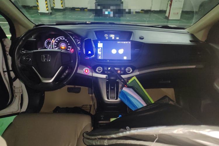 Used Honda CR-V 2016 2.0L two-wheel drive Urban Edition Center Console
