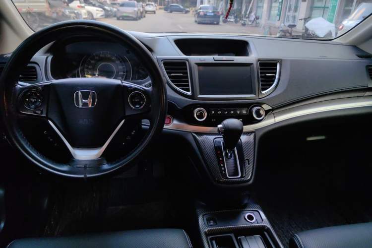 Used Honda CR-V 2016 2.0L two-wheel drive Urban Edition Center Console