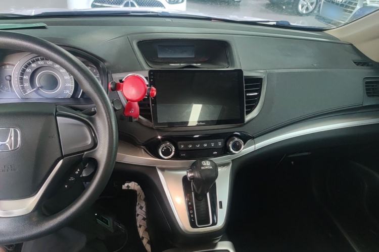 Used Honda CR-V 2016 2.0L two-wheel drive Urban Edition Center Console