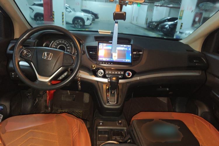 Used Honda CR-V 2016 2.0L two-wheel drive Urban Edition Center Console