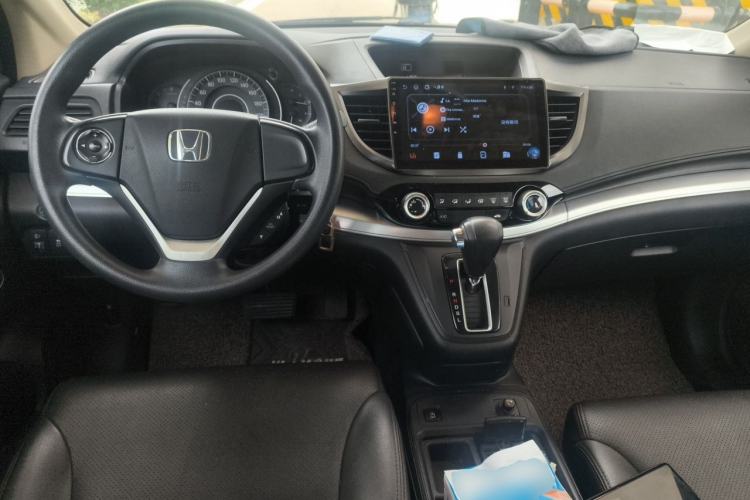 Used Honda CR-V 2016 2.0L Two-Wheel Drive Classic Edition Center Console