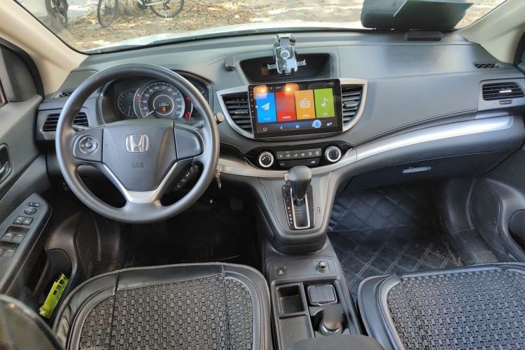 Used Honda CR-V 2016 2.0L two-wheel drive Urban Edition Center Console