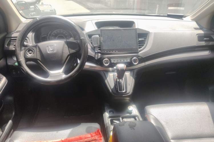 Used Honda CR-V 2016 2.0L two-wheel drive Urban Edition Center Console