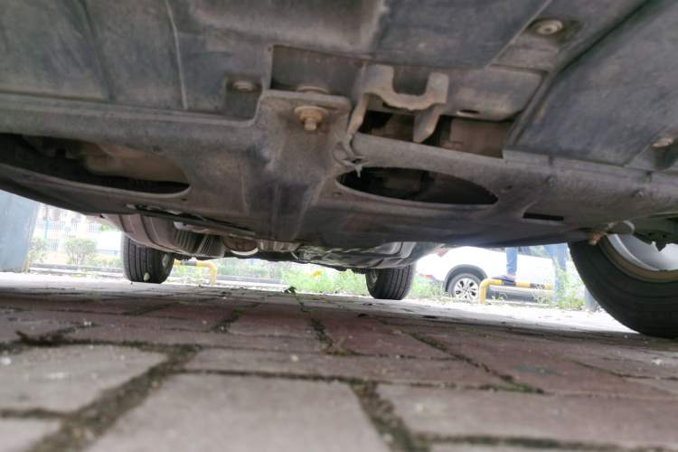 Used Honda CR-V 2016 2.0L two-wheel drive Urban Edition Chassis Front