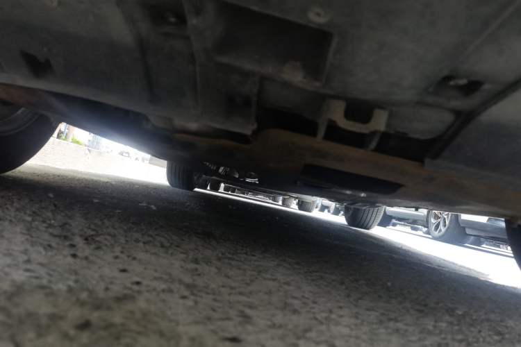 Used Honda CR-V 2016 2.0L two-wheel drive Urban Edition Chassis Front