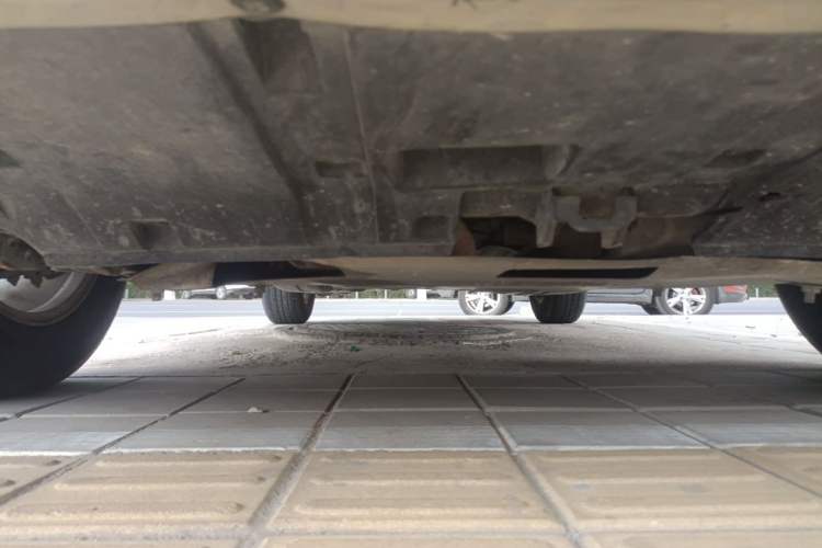 Used Honda CR-V 2016 2.0L two-wheel drive Urban Edition Chassis Front