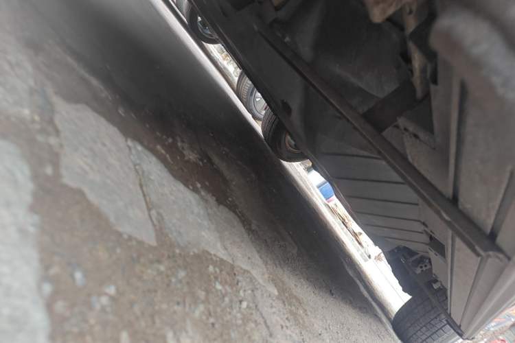 Used Honda CR-V 2016 2.0L two-wheel drive Urban Edition Chassis Front Left