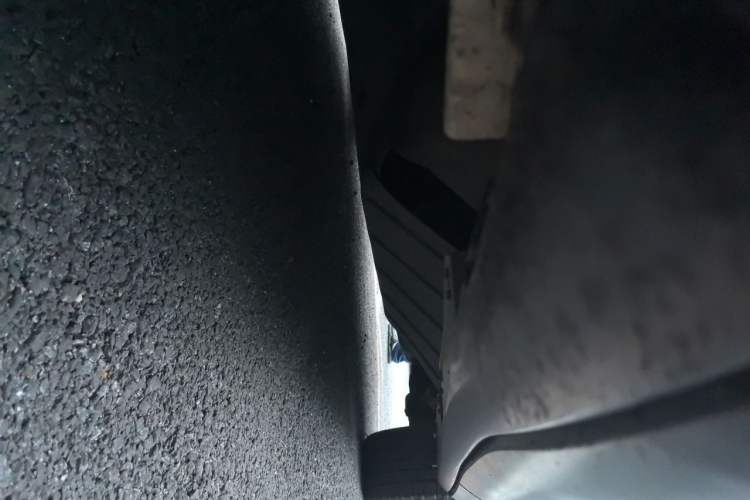 Used Honda CR-V 2016 2.0L two-wheel drive Urban Edition Chassis Front Left