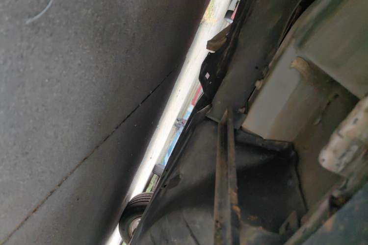 Used Honda CR-V 2016 2.0L two-wheel drive Urban Edition Chassis Front Left