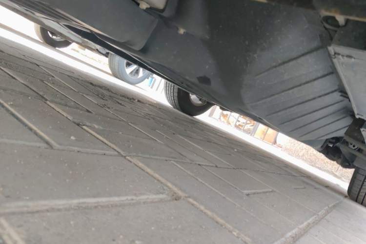 Used Honda CR-V 2016 2.0L two-wheel drive Urban Edition Chassis Front Left