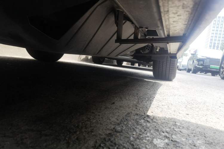 Used Honda CR-V 2016 2.0L two-wheel drive Urban Edition Chassis Front Left