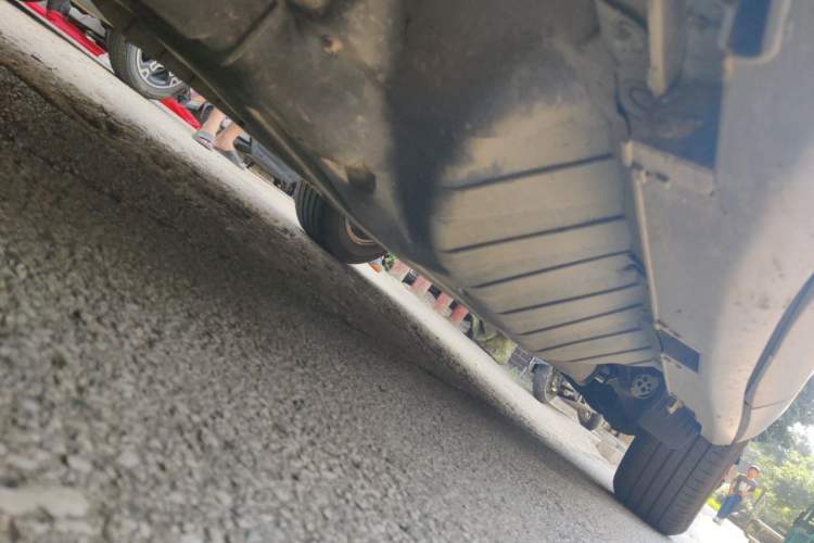 Used Honda CR-V 2016 2.0L Two-Wheel Drive Classic Edition Chassis Front Left