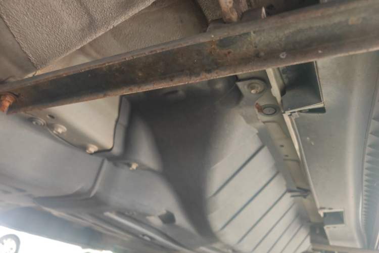 Used Honda CR-V 2016 2.0L two-wheel drive Urban Edition Chassis Front Left