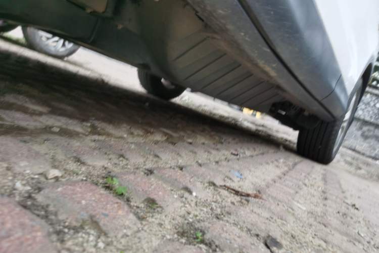 Used Honda CR-V 2016 2.0L Two-Wheel Drive Classic Edition Chassis Front Left
