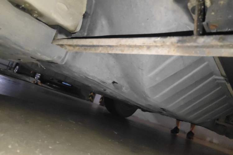Used Honda CR-V 2016 2.0L two-wheel drive Urban Edition Chassis Front Left
