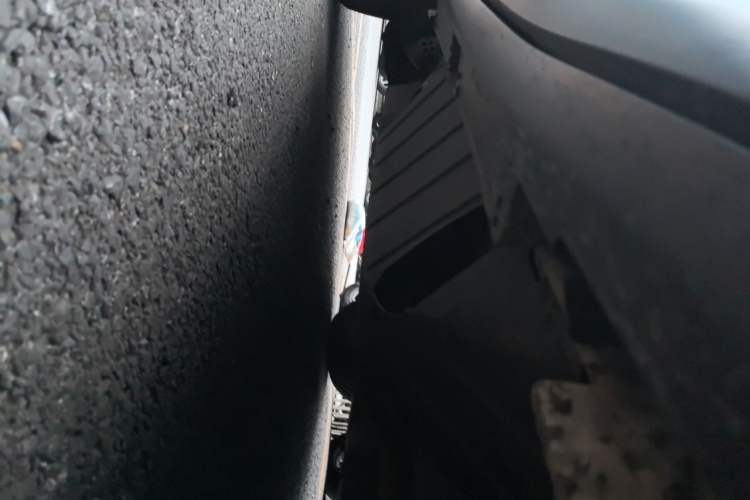 Used Honda CR-V 2016 2.0L two-wheel drive Urban Edition Chassis Front Right