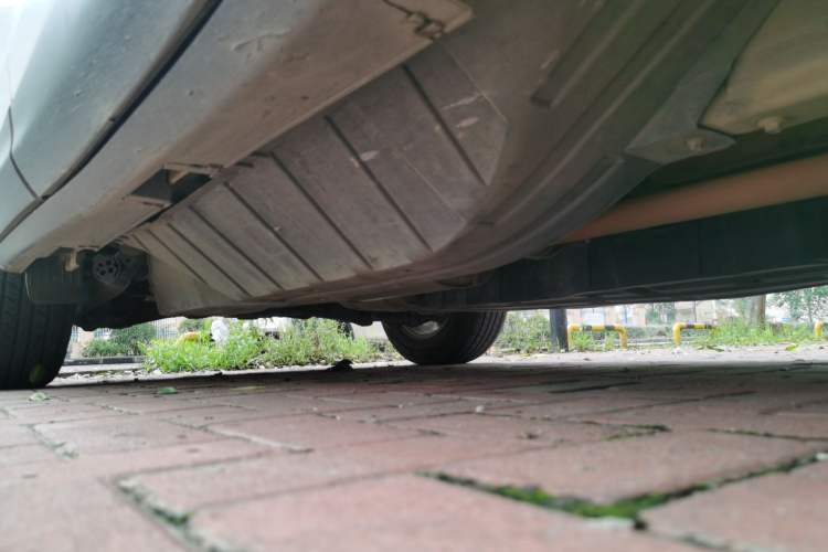 Used Honda CR-V 2016 2.0L two-wheel drive Urban Edition Chassis Front Right