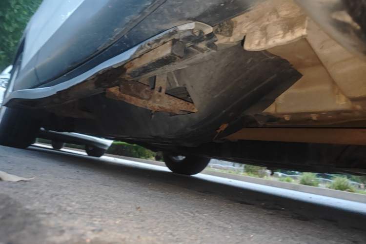 Used Honda CR-V 2016 2.0L two-wheel drive Urban Edition Chassis Front Right