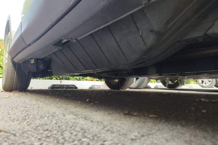 Used Honda CR-V 2016 2.0L two-wheel drive Urban Edition Chassis Front Right