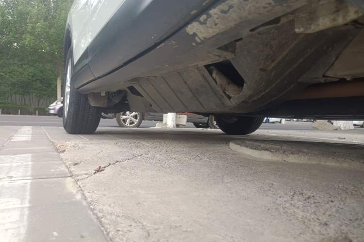 Used Honda CR-V 2016 2.0L two-wheel drive Urban Edition Chassis Front Right