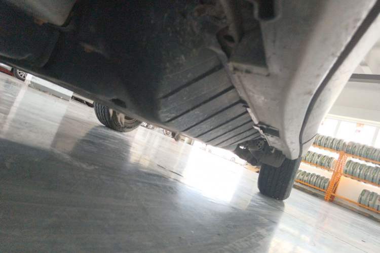 Used Honda CR-V 2016 2.0L two-wheel drive Urban Edition Chassis Front Right