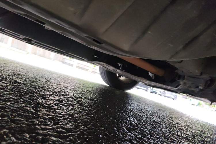 Used Honda CR-V 2016 2.0L two-wheel drive Urban Edition Chassis Front Right