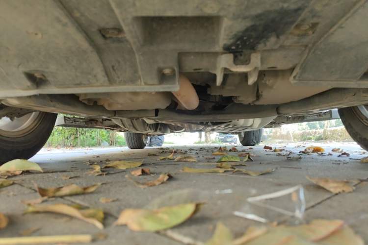 Used Honda CR-V 2016 2.0L two-wheel drive Urban Edition Chassis Front