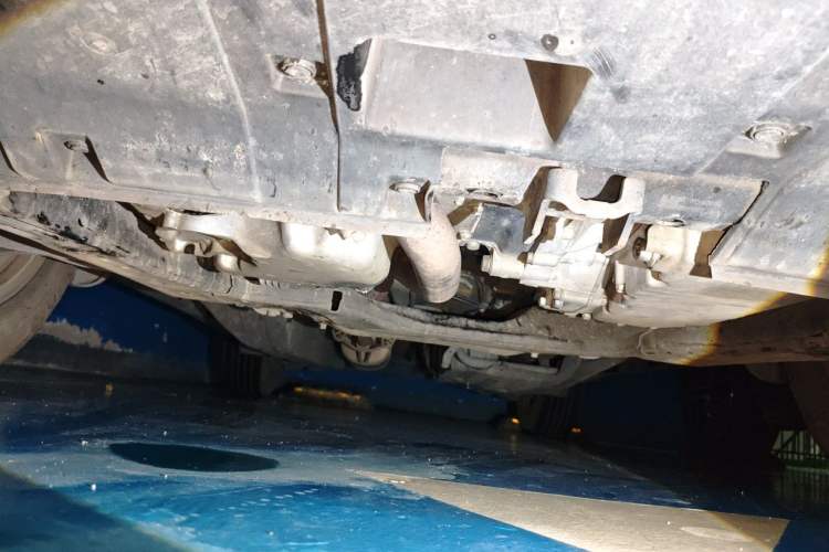 Used Honda CR-V 2016 2.0L two-wheel drive Urban Edition Chassis Front