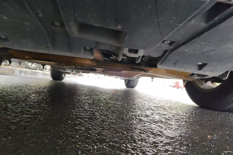 Used Honda CR-V 2016 2.0L two-wheel drive Urban Edition Chassis Front