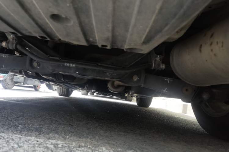 Used Honda CR-V 2016 2.0L two-wheel drive Urban Edition Chassis Rear
