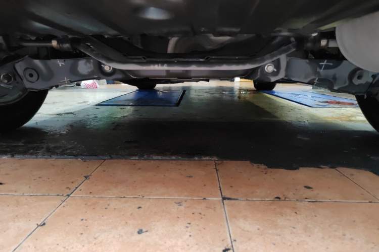 Used Honda CR-V 2016 2.0L two-wheel drive Urban Edition Chassis Rear