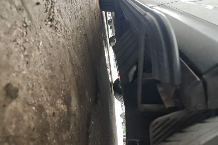 Used Honda CR-V 2016 2.0L two-wheel drive Urban Edition Chassis Rear Left