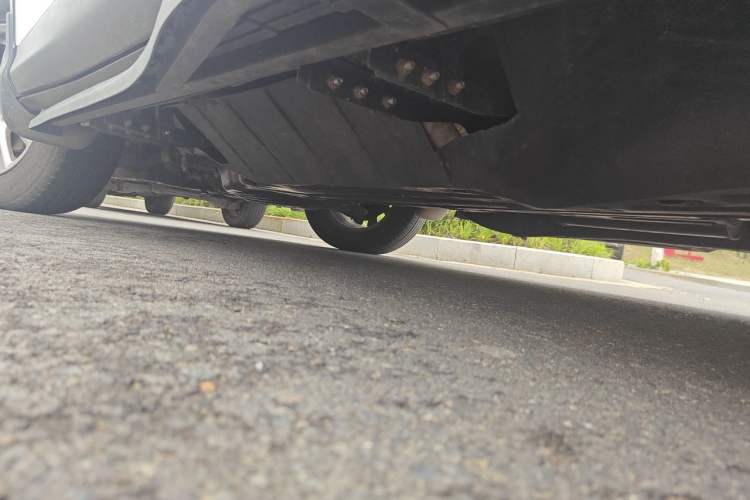 Used Honda CR-V 2016 2.0L two-wheel drive Urban Edition Chassis Rear Left