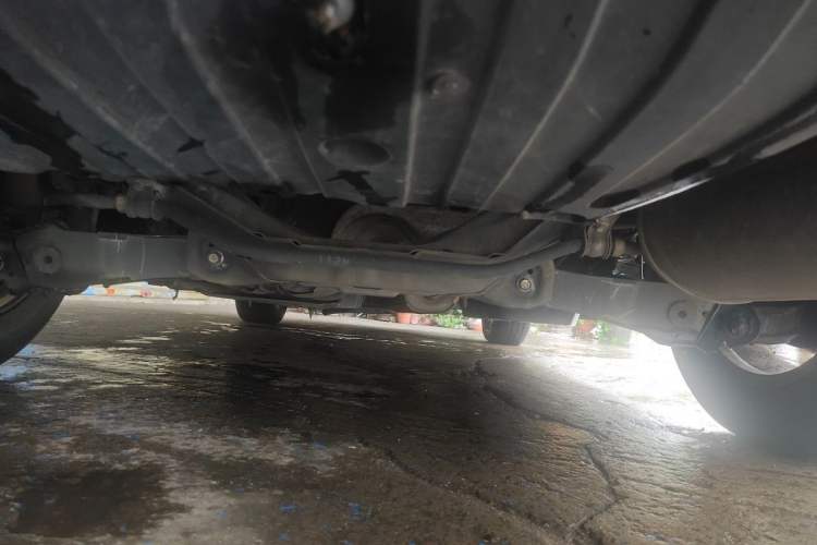 Used Honda CR-V 2016 2.0L two-wheel drive Urban Edition Chassis Rear